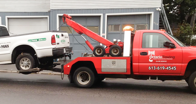 Flatbed Vs Wheel Lift Tow Trucks: What’s The Difference?